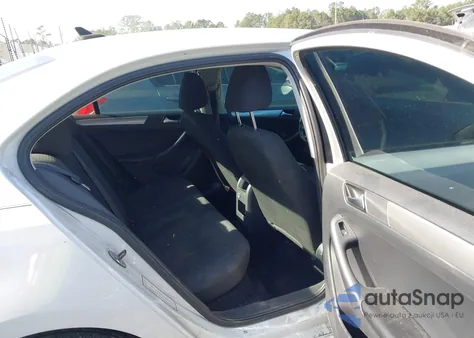 2015 Volkswagen Jetta 1.8T Se z USA, uszkodzony, nr VIN 3VWD17AJ2FM352417